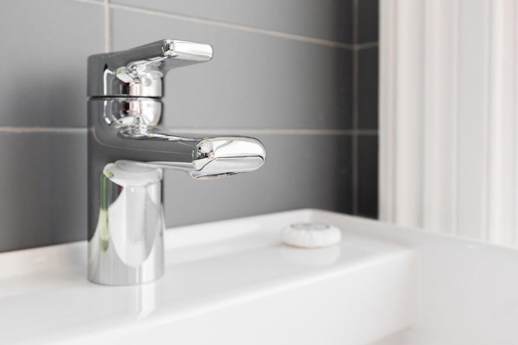 bathroom, faucet, sink, tap water, shower, bathing, water, home, nature, design, interior, hotel, interior design, clean, hygiene, modern, bathroom sink, stainless steel